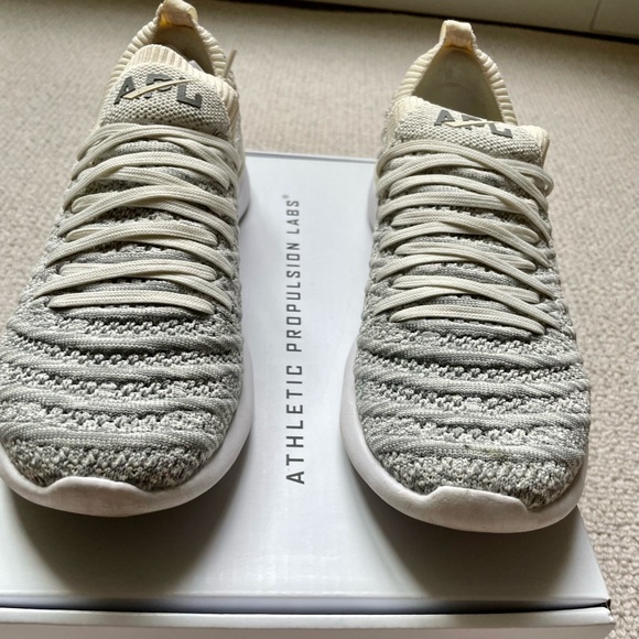 APL: Athletic Propulsion Labs Techloom Wave Sneakers - Picture 1 of 10